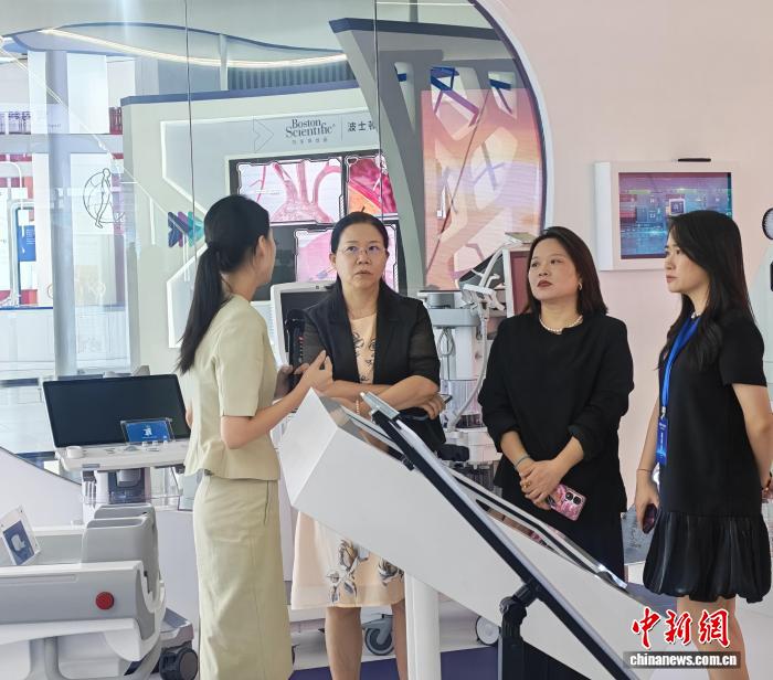 “侨界精英海南行”活动海口启动 侨青冀共享自贸港机遇